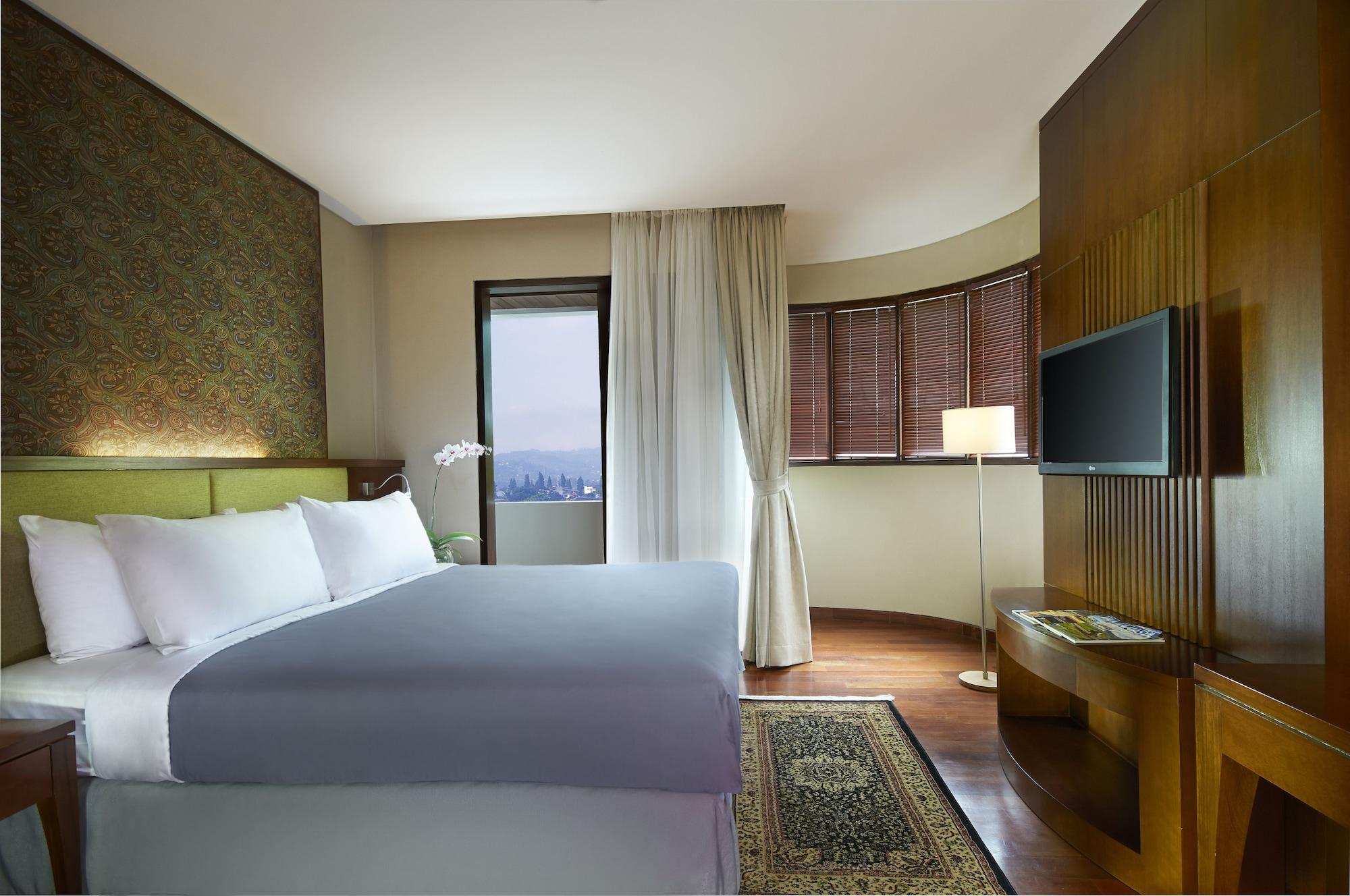 House Sangkuriang Hotel Bandung Exterior photo