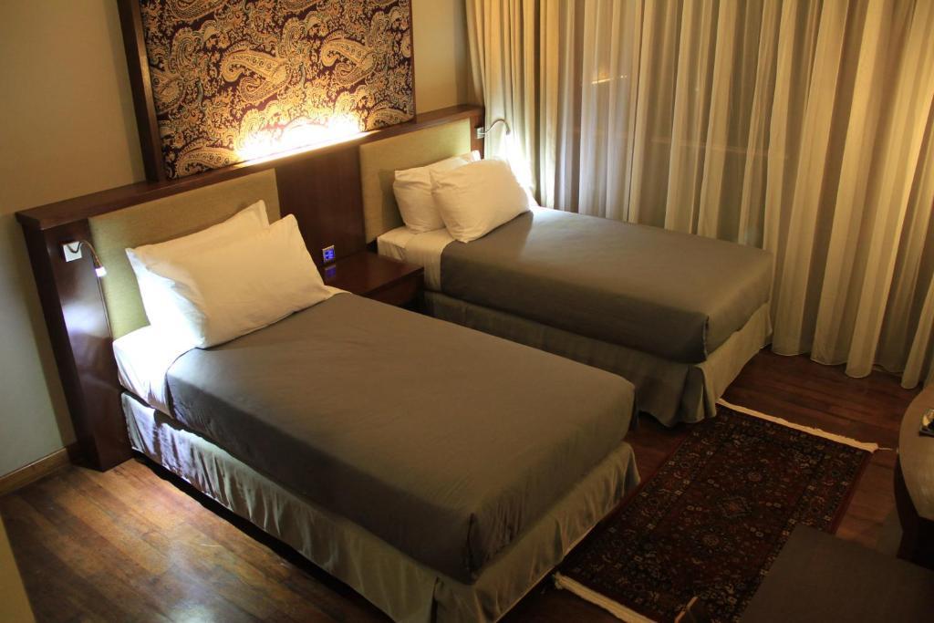 House Sangkuriang Hotel Bandung Room photo