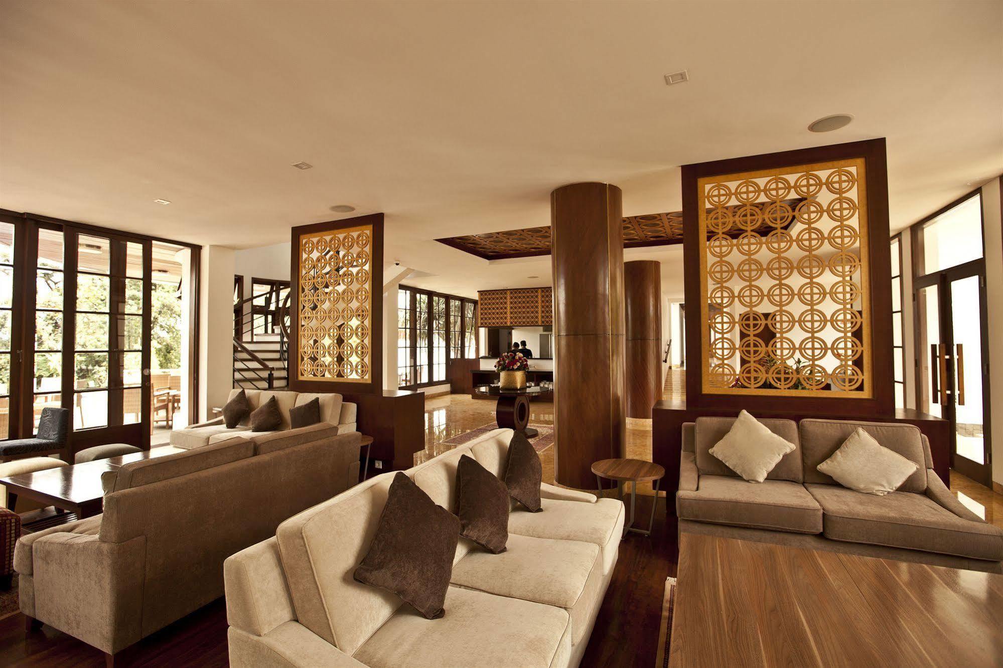 House Sangkuriang Hotel Bandung Exterior photo